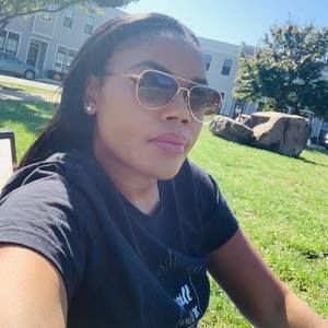 Meet your Posher, Monica